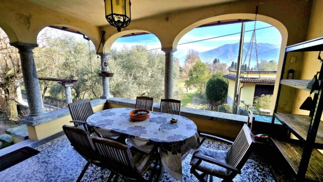 Villa d’epoca con parco