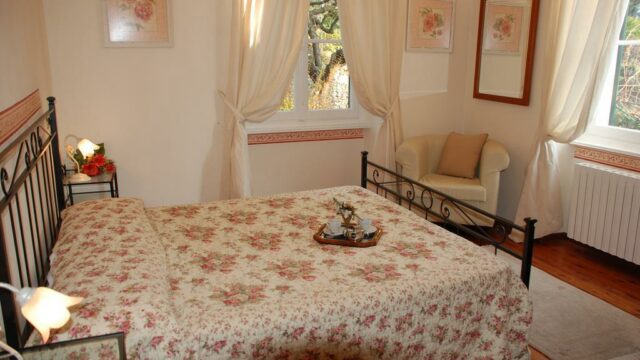 Casa indipendente con giardino