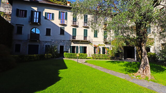 Monolocale direttamene a lago