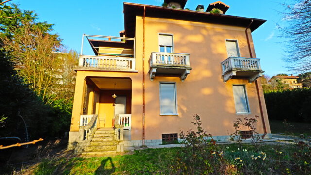 Villa indipendente con giardino