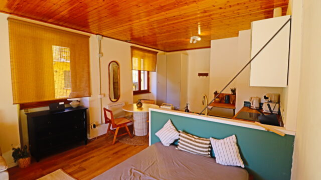 Monolocale vista lago. Monolocale vista lago.