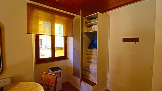 Monolocale vista lago. Monolocale vista lago.