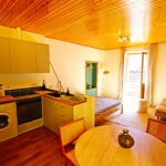 Monolocale vista lago. Monolocale vista lago.