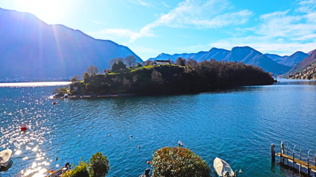 casa a lago