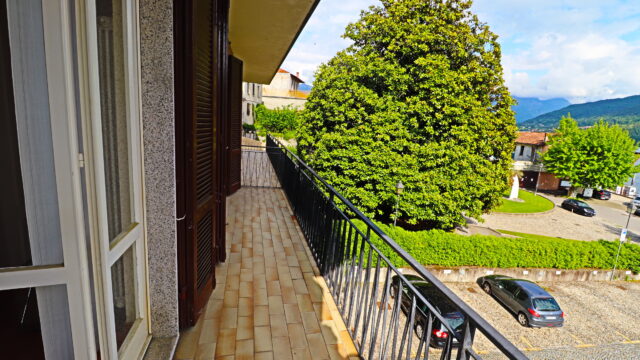 Appartamento fronte lago