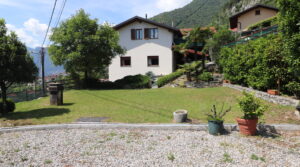Appartamento con giardino vista lago
