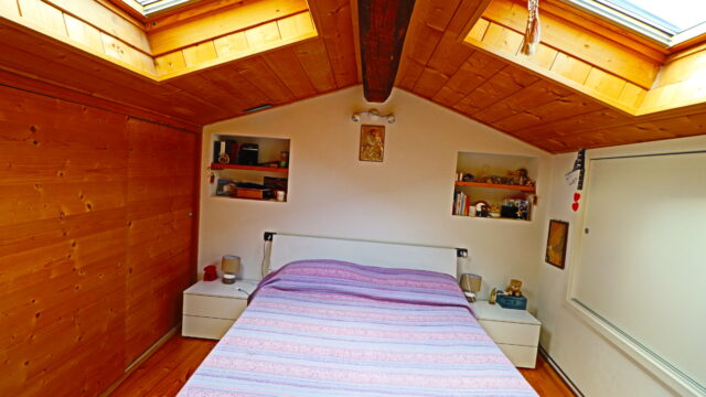 Casa indipendente con giardino