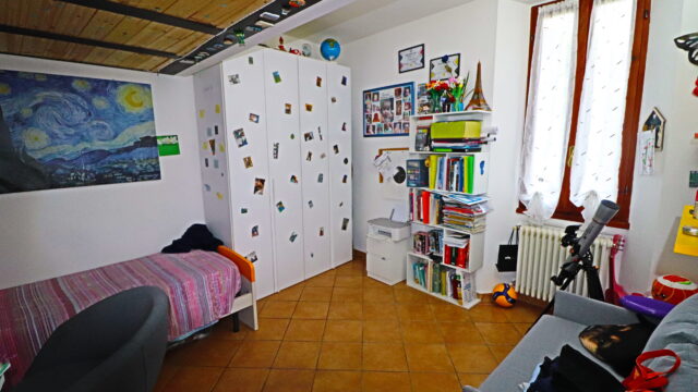Casa indipendente con giardino