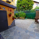 Casa indipendente con giardino