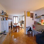 Casa indipendente con giardino