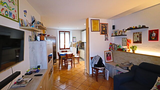 Casa indipendente con giardino