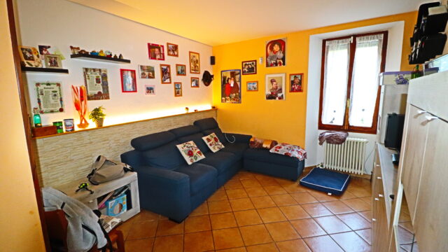 Casa indipendente con giardino